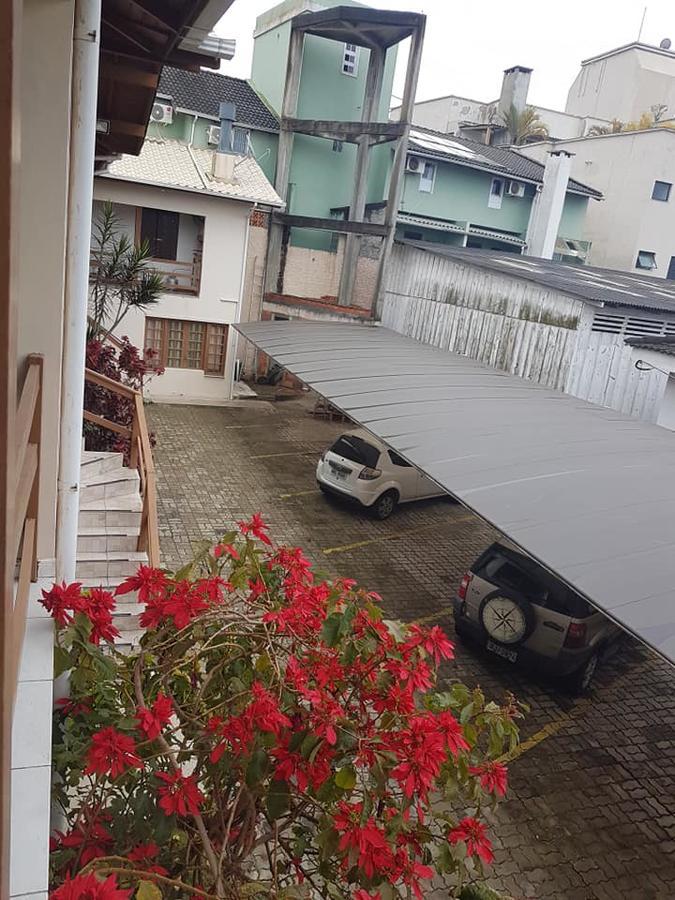 Solar Norte No Centro Dos Ingleses A 100 Metros Da Praia Флорианополис Экстерьер фото