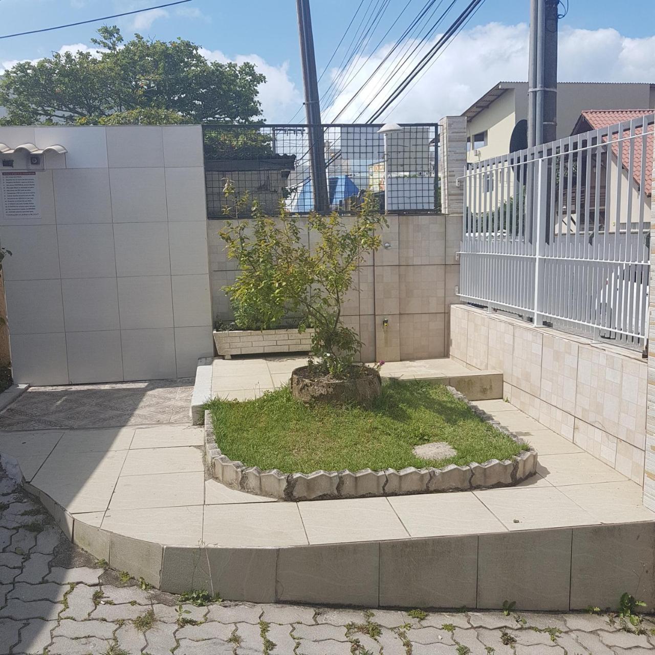 Solar Norte No Centro Dos Ingleses A 100 Metros Da Praia Флорианополис Экстерьер фото